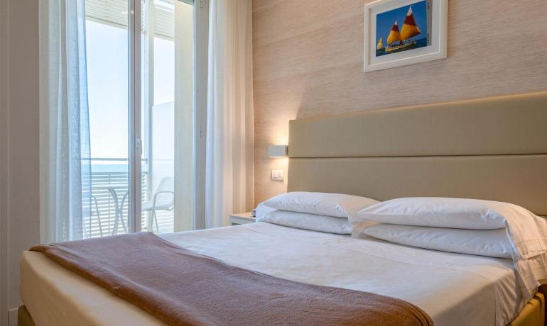 hotelbristolcattolica fr offre-aout-cattolica 017