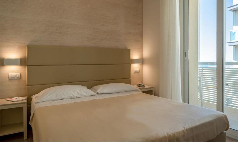 hotelbristolcattolica fr offre-septembre-hotel-3-etoiles-cattolica 016